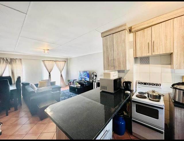 2 BEDROOM APARTMENT FOR SALE IN DIE HOEWES